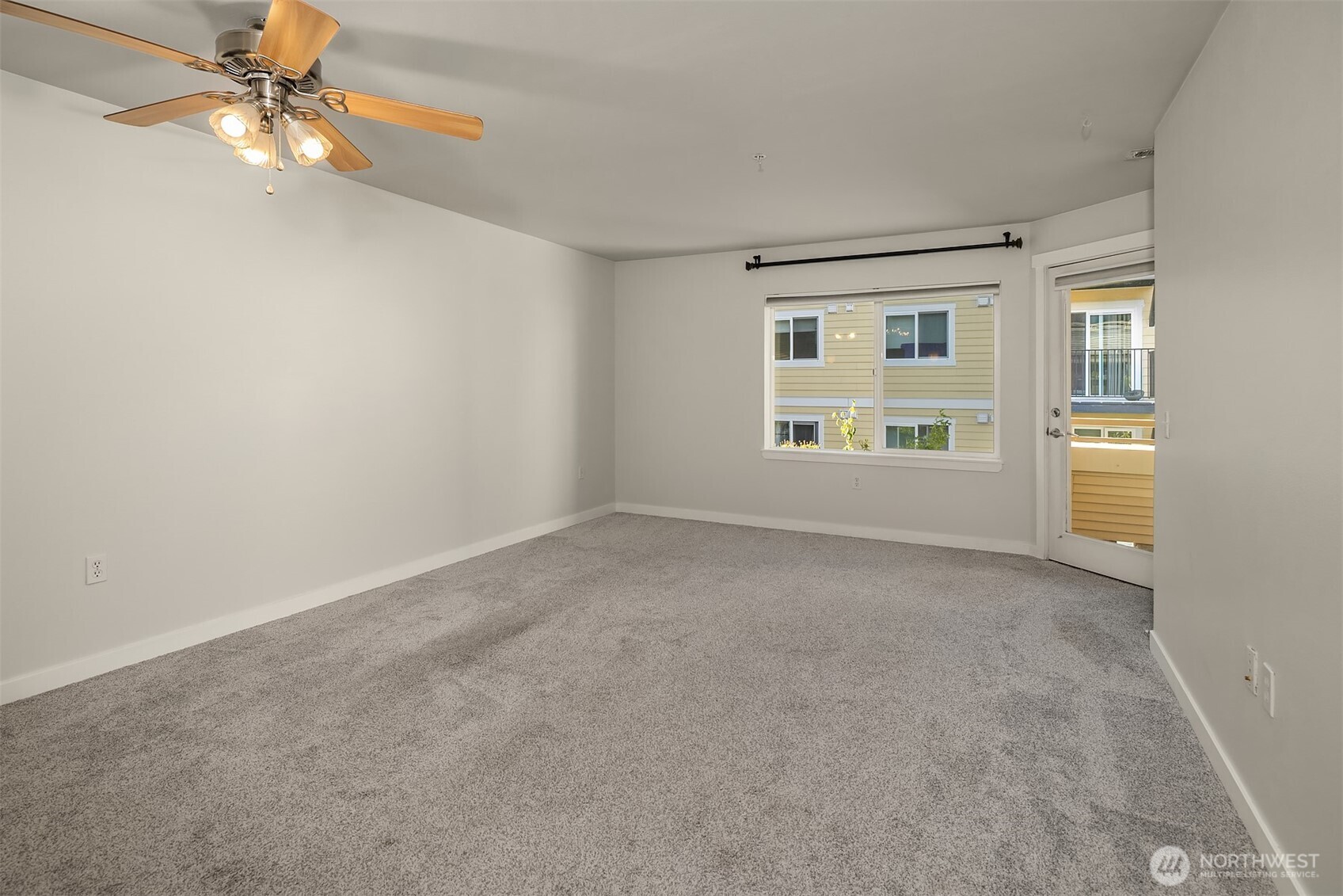 12534 15th Avenue NE #22, Seattle, WA 98125, photo 4 of 29