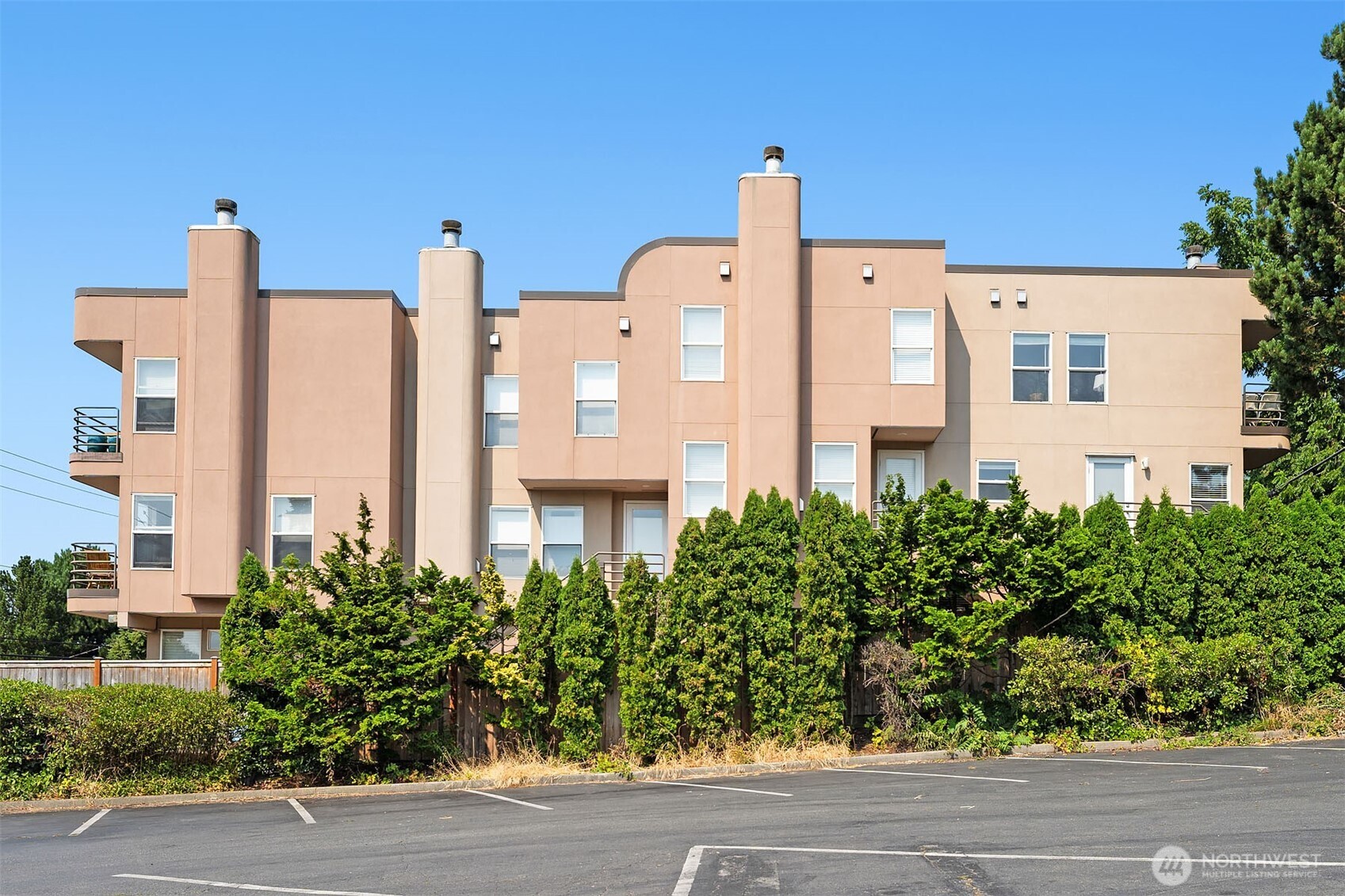 3216 14th Avenue W #202, Seattle, WA 98119, photo 2 of 19