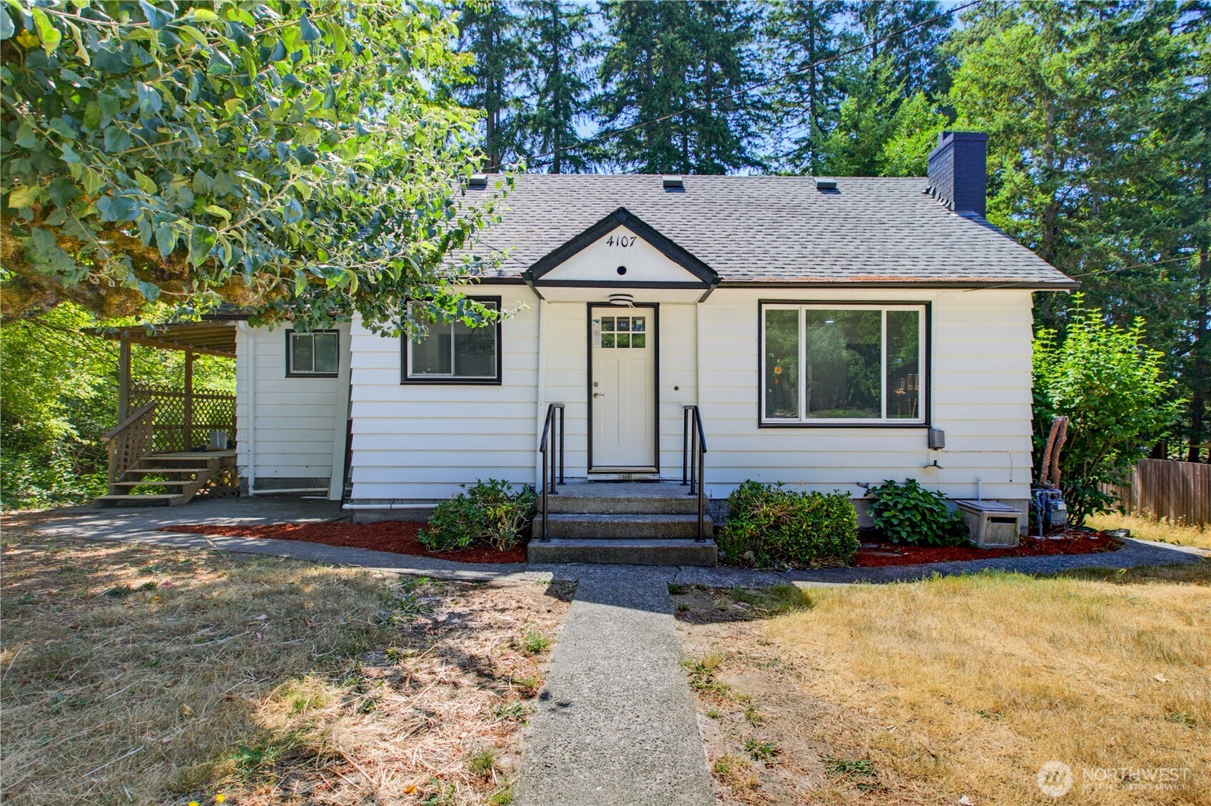 4107 Madrona Drive SE, Port Orchard, WA 98366-2691, photo 2 of 2