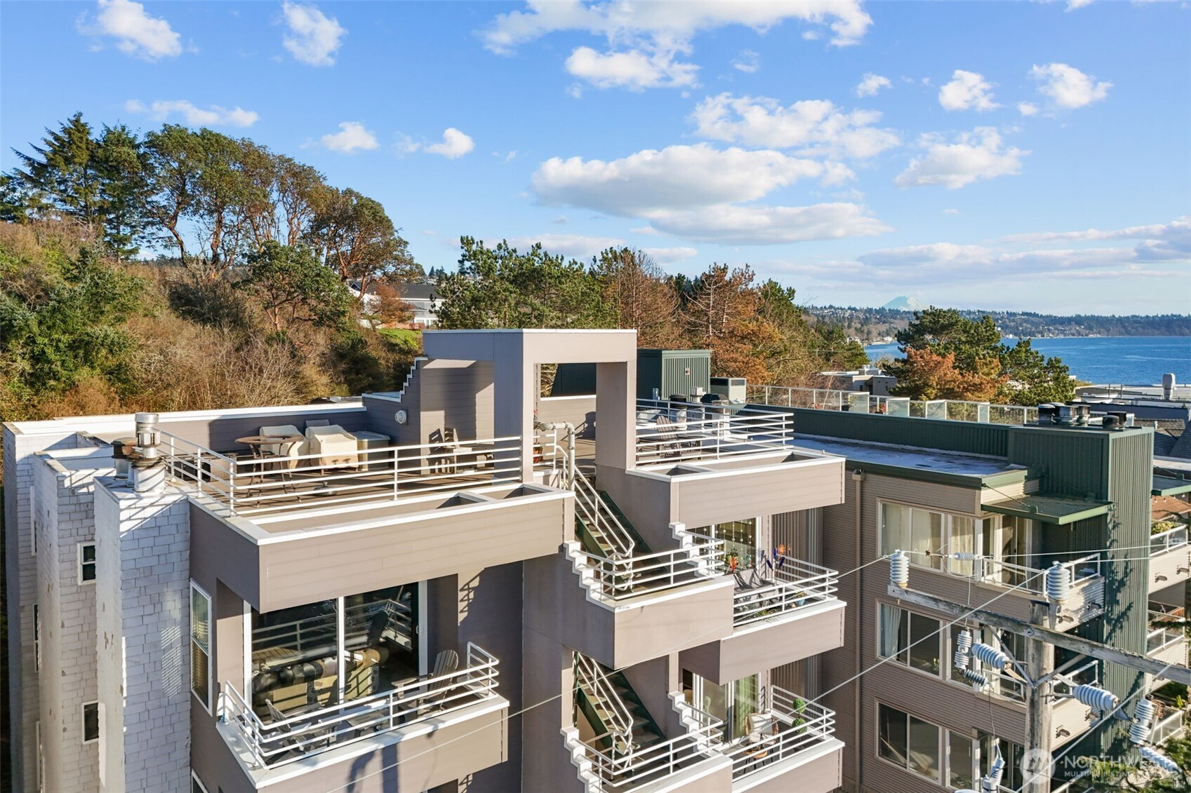 3200 Alki Avenue SW #301, Seattle, WA 98116, photo 2 of 29