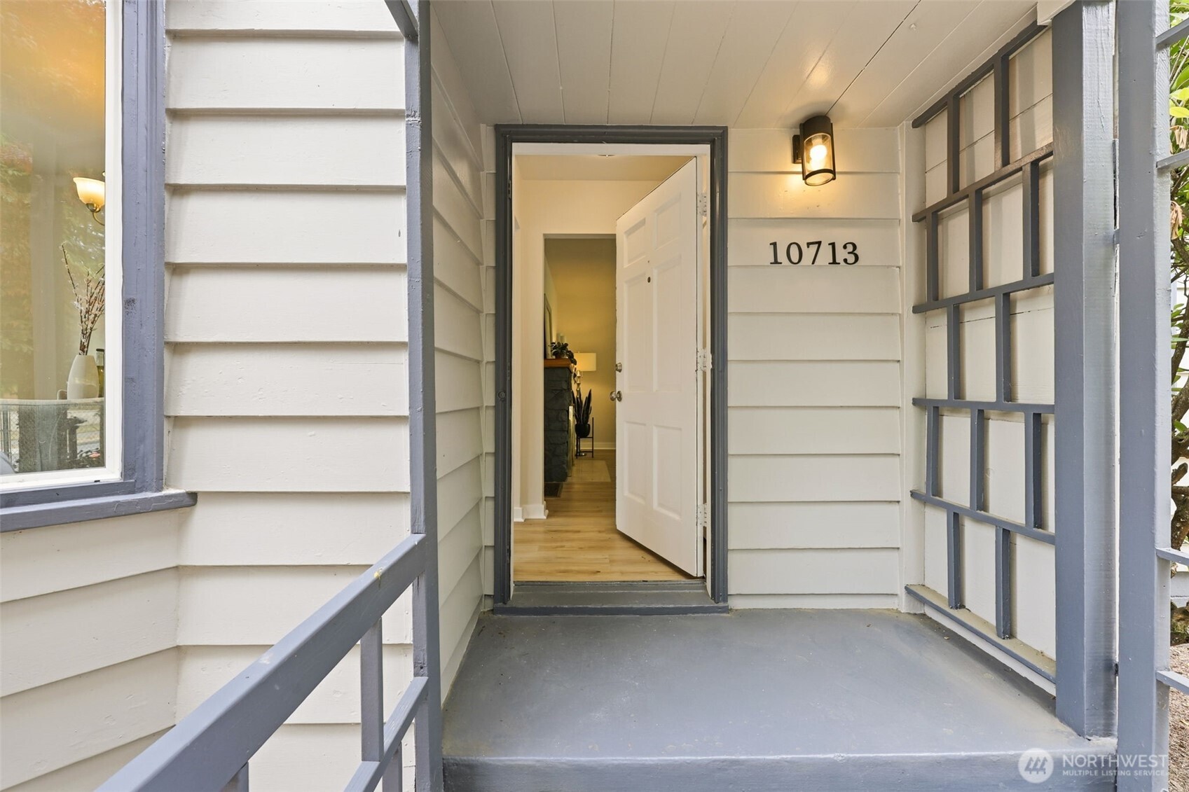 10713 15th Avenue NE, Seattle, WA 98125, photo 5 of 31