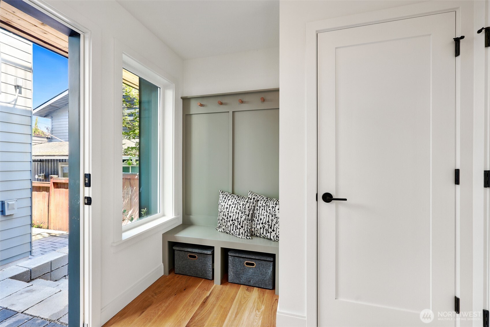 709 N 65th Street, Seattle, WA 98103, photo 2 of 38