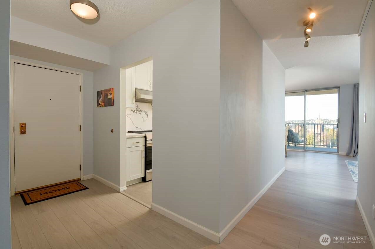 4540 8th Avenue NE #1605, Seattle, WA 98105, photo 2 of 35