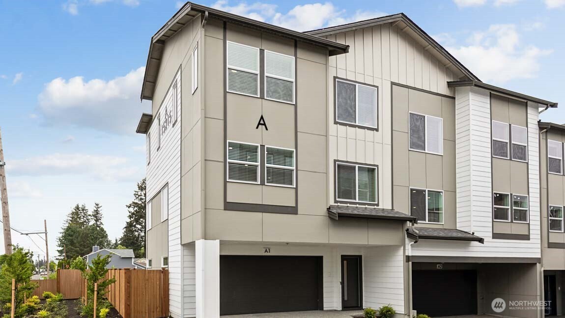 15215 35th Ave W #C3