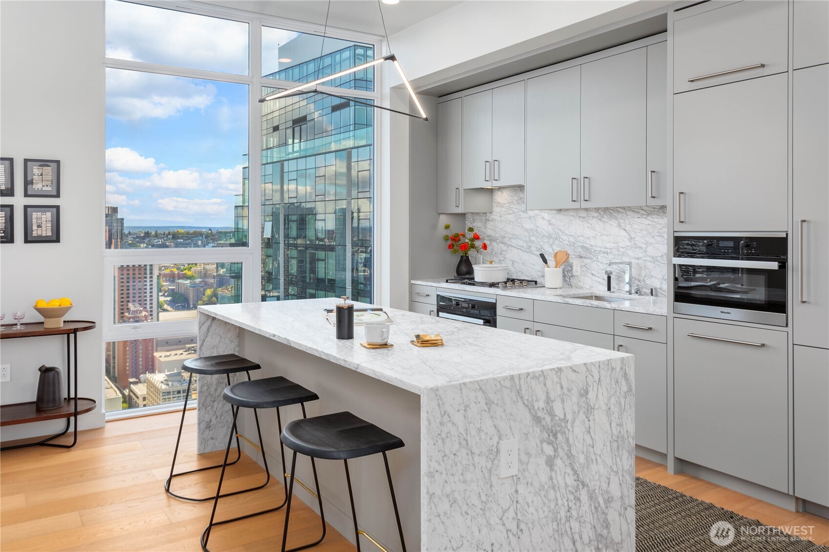 121 Stewart Street #3402, Seattle, WA 98101, photo 2 of 37