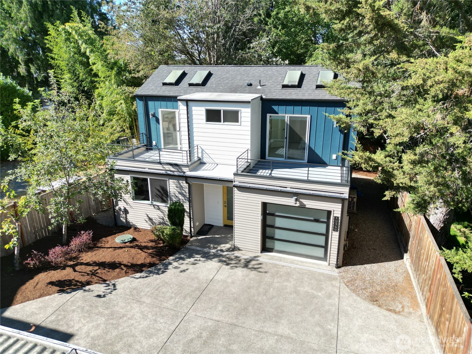 1036 NE 102nd Street #B, Seattle, WA 98125, photo 2 of 24