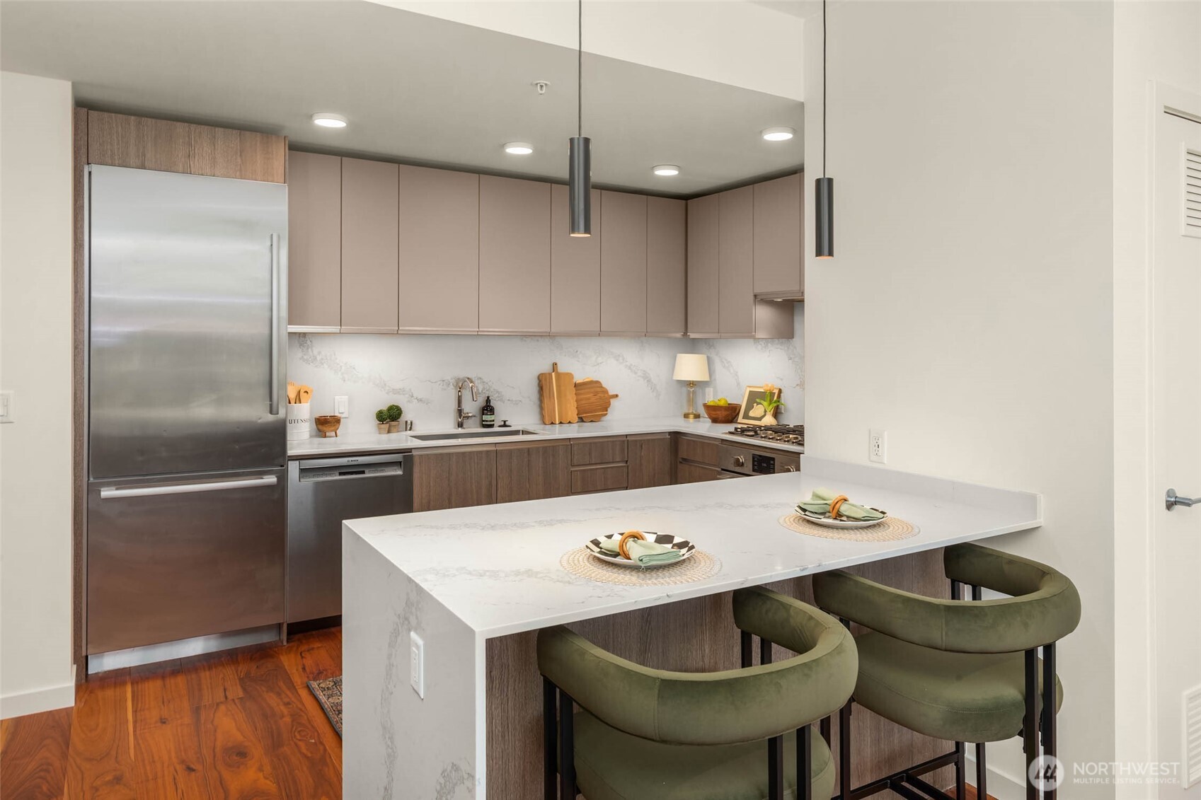 800 Columbia Street #2305, Seattle, WA 98104, photo 4 of 40