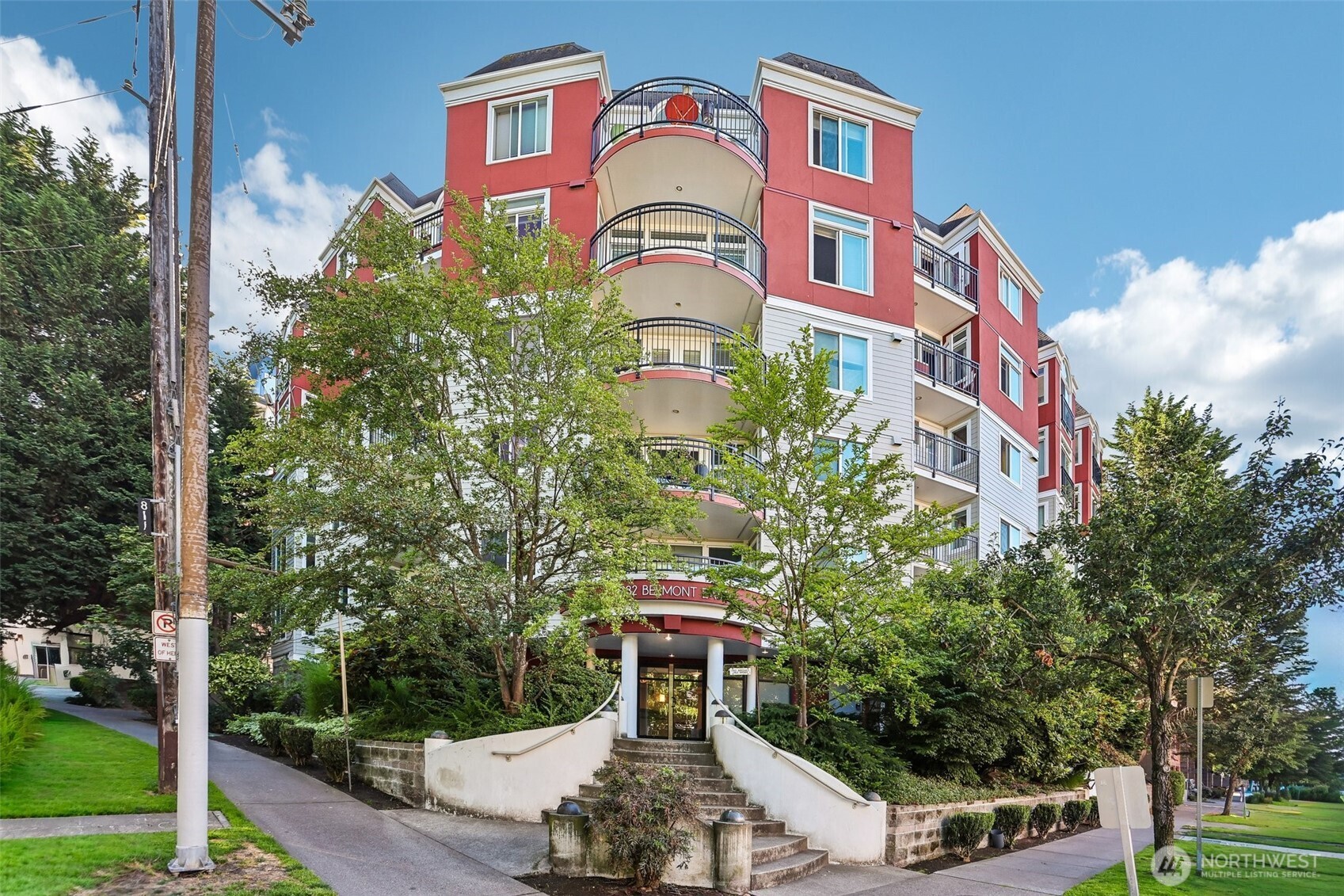 232 Belmont Avenue E #301