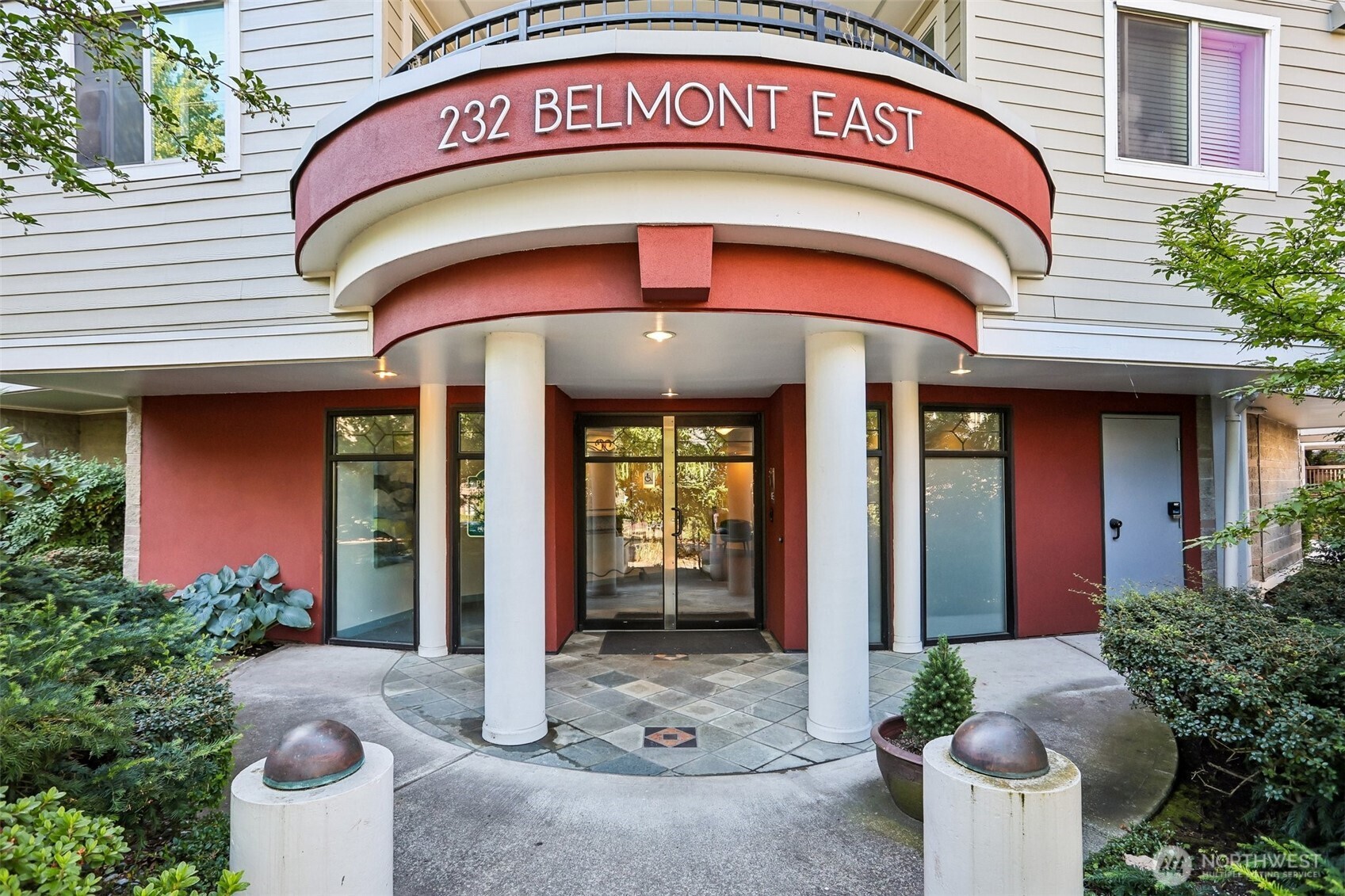 232 Belmont Avenue E #301, Seattle, WA 98102, photo 3 of 23