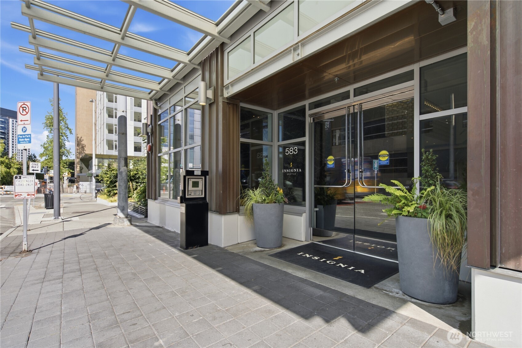 583 Battery Street #1505N, Seattle, WA 98121, photo 2 of 39
