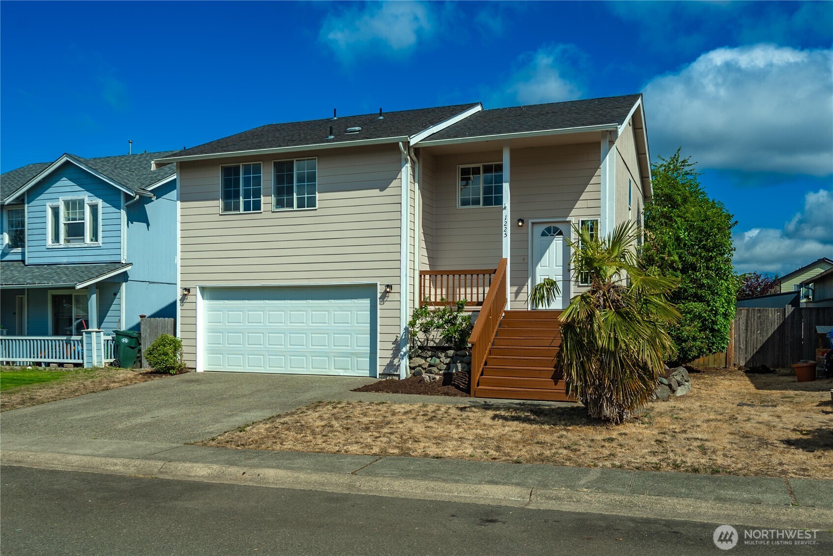 1225 202nd Street Ct E