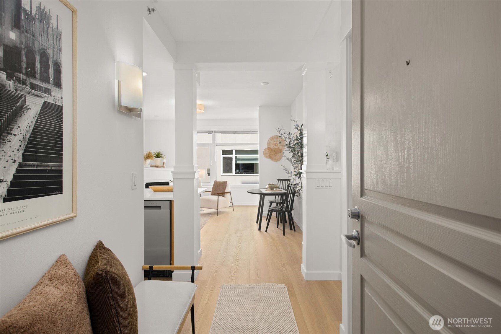 2801 1st Avenue #703, Seattle, WA 98121-1138, photo 5 of 39