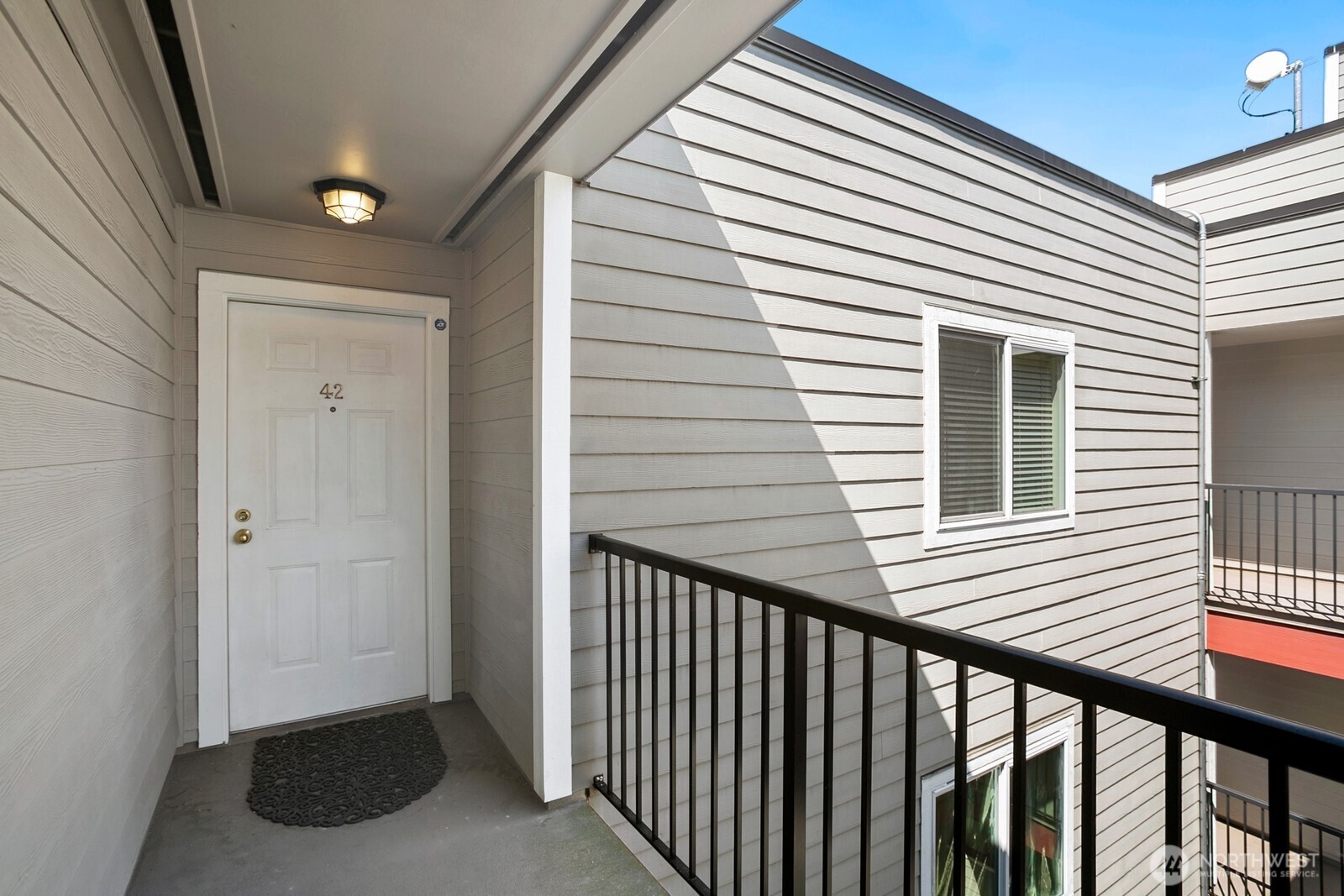 1617 Summit Avenue #42, Seattle, WA 98122, photo 4 of 25