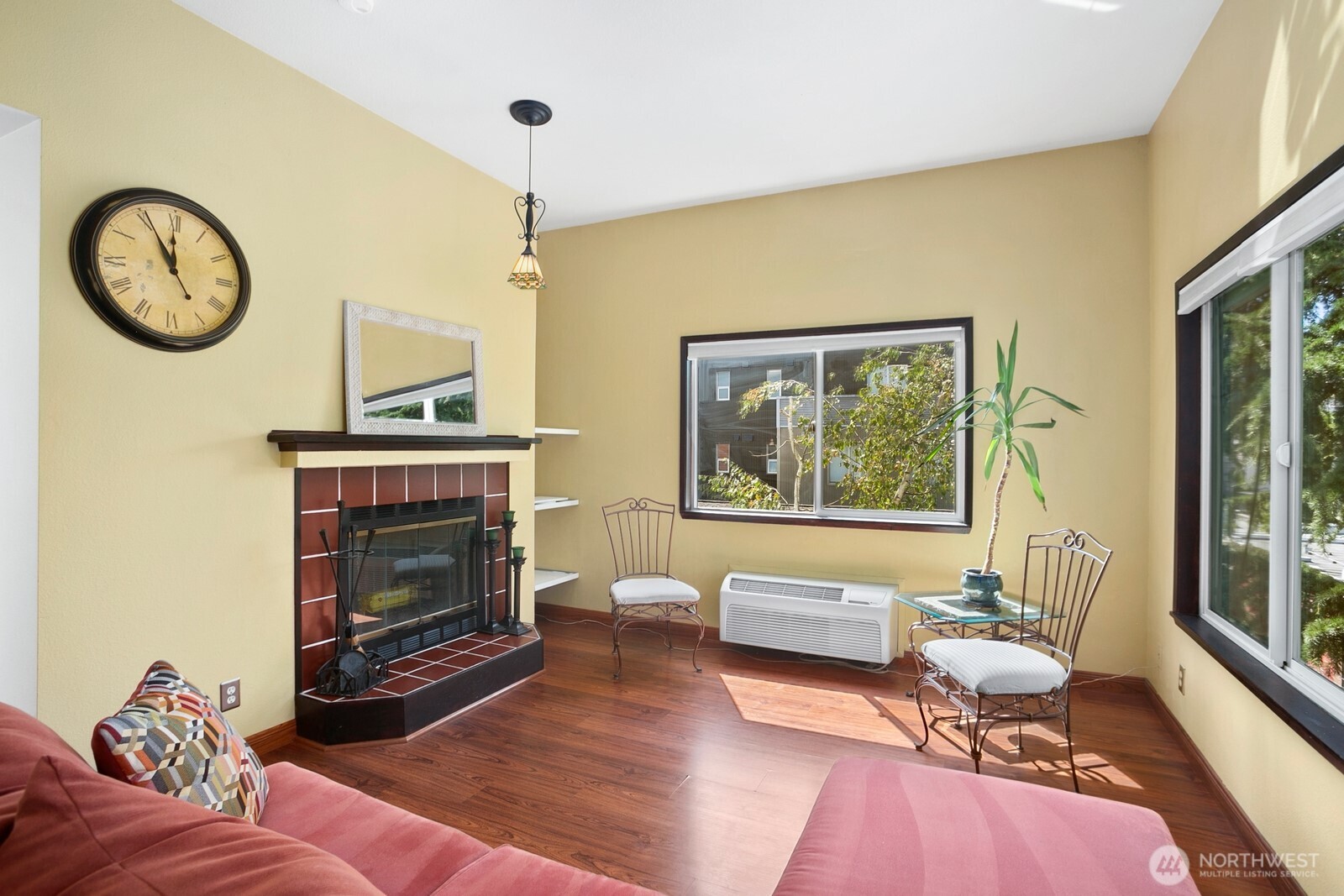 1617 Summit Avenue #42, Seattle, WA 98122, photo 4 of 25