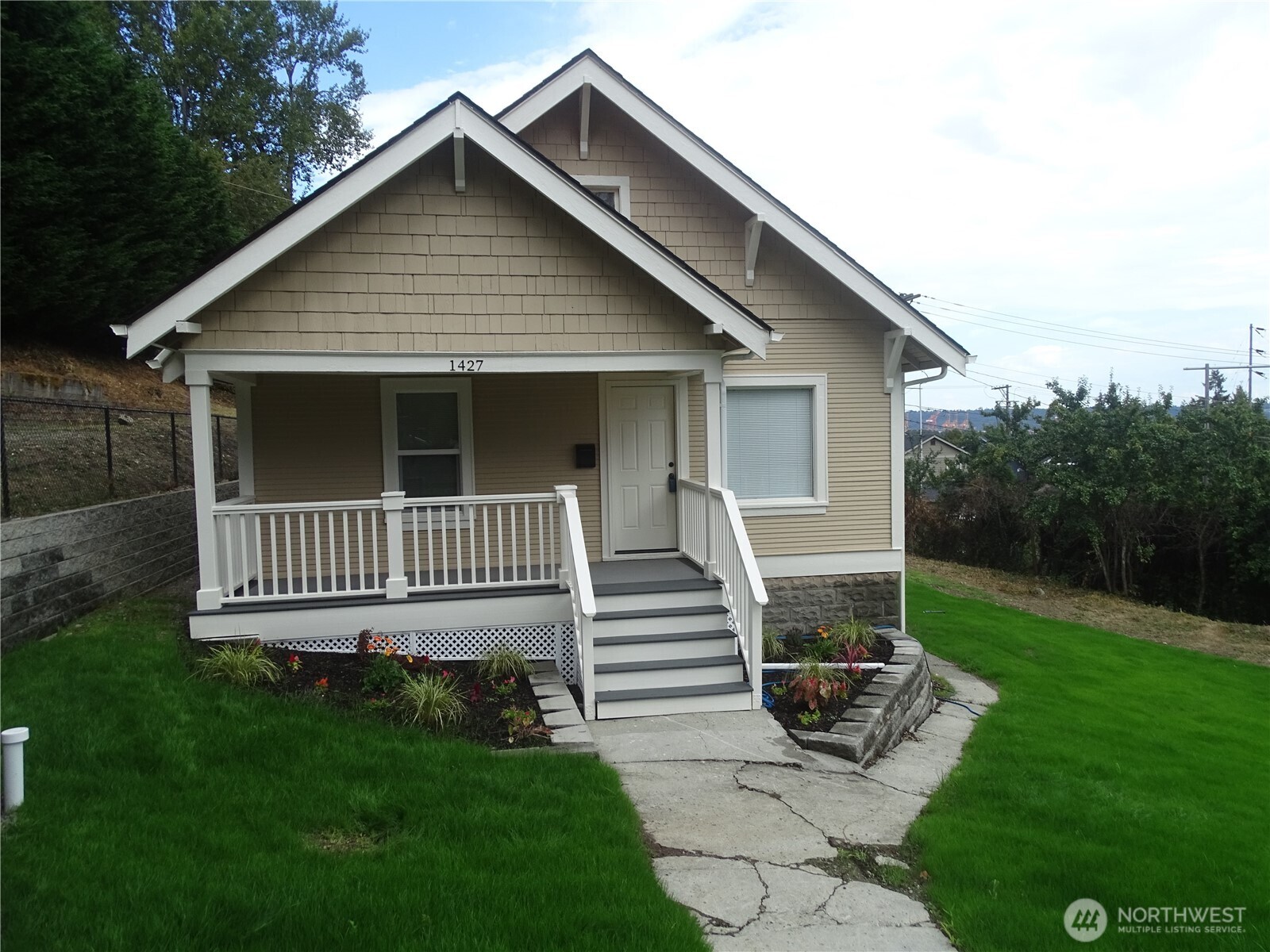 1427 E Fairbanks Street, Tacoma, WA 98404, photo 2 of 3