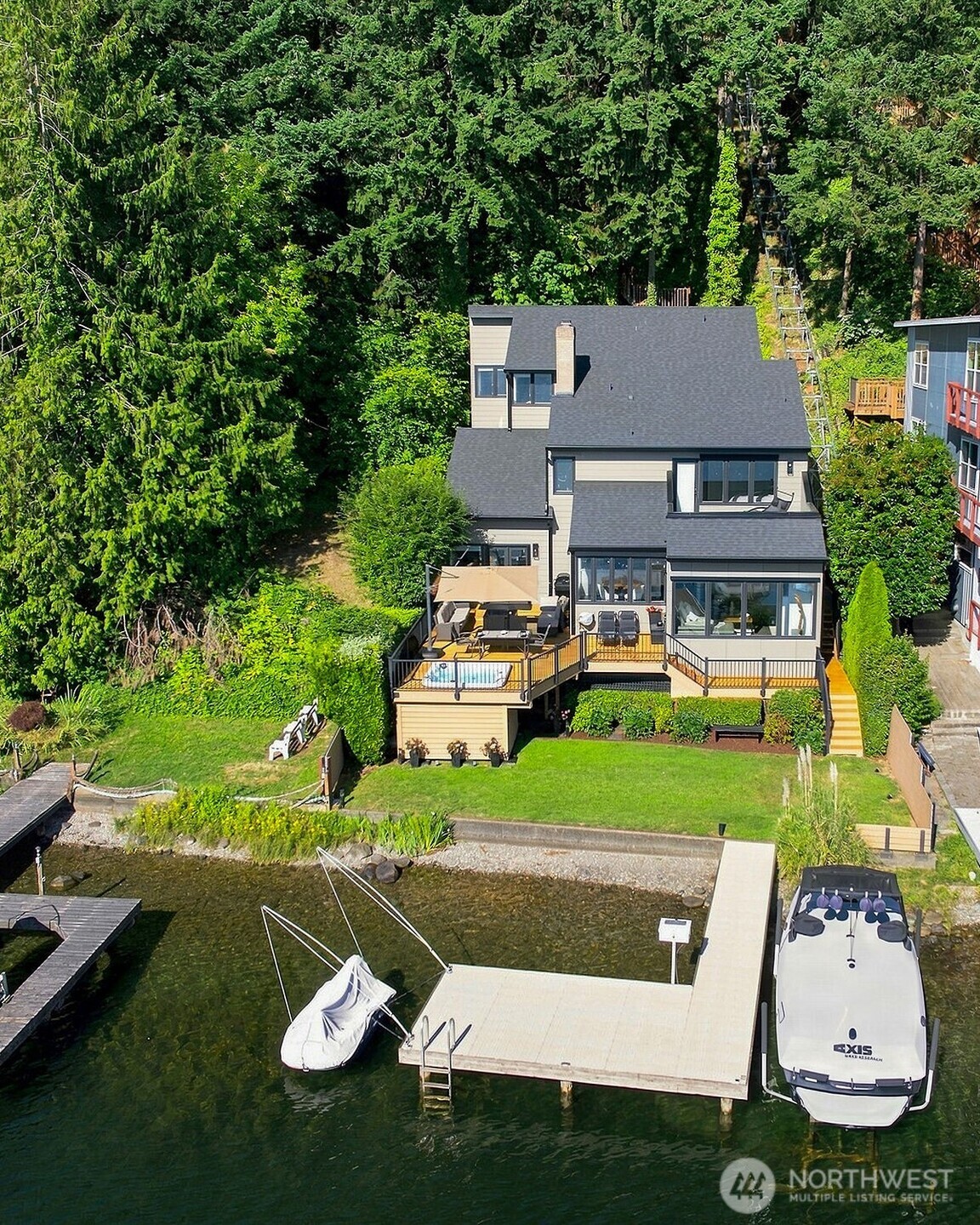 2002 W Lake Sammamish Parkway NE