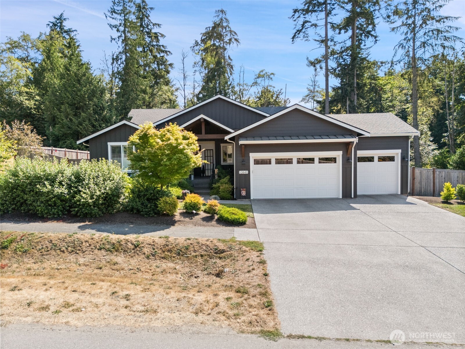 10849 NE Apple Tree Point Lane