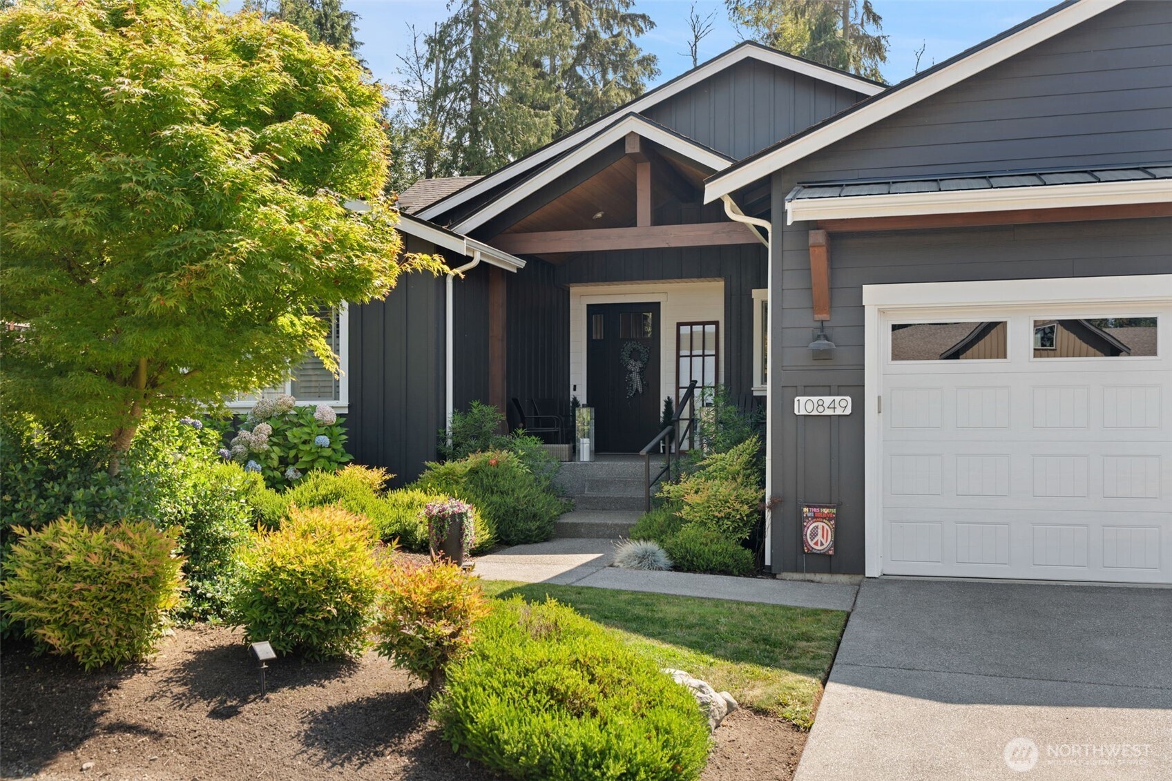 10849 NE Apple Tree Point Lane