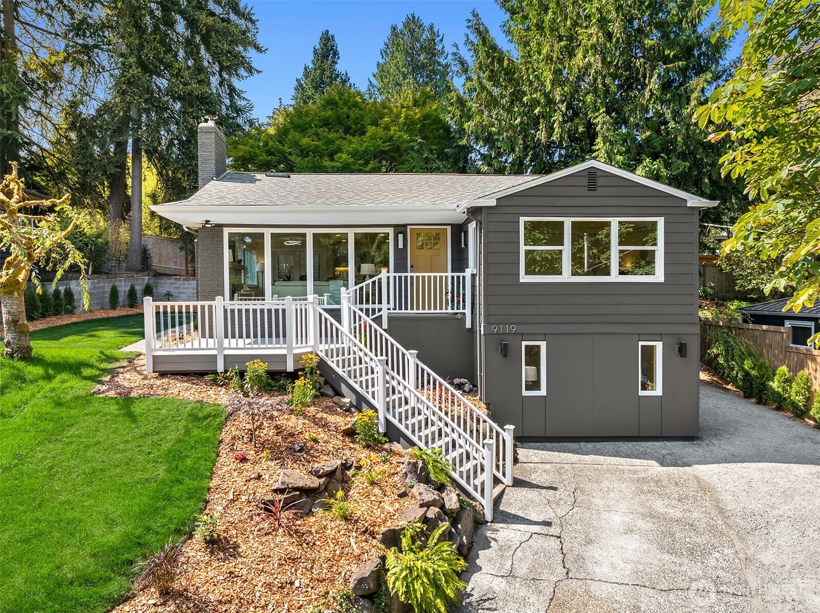 9119 17th Avenue NE