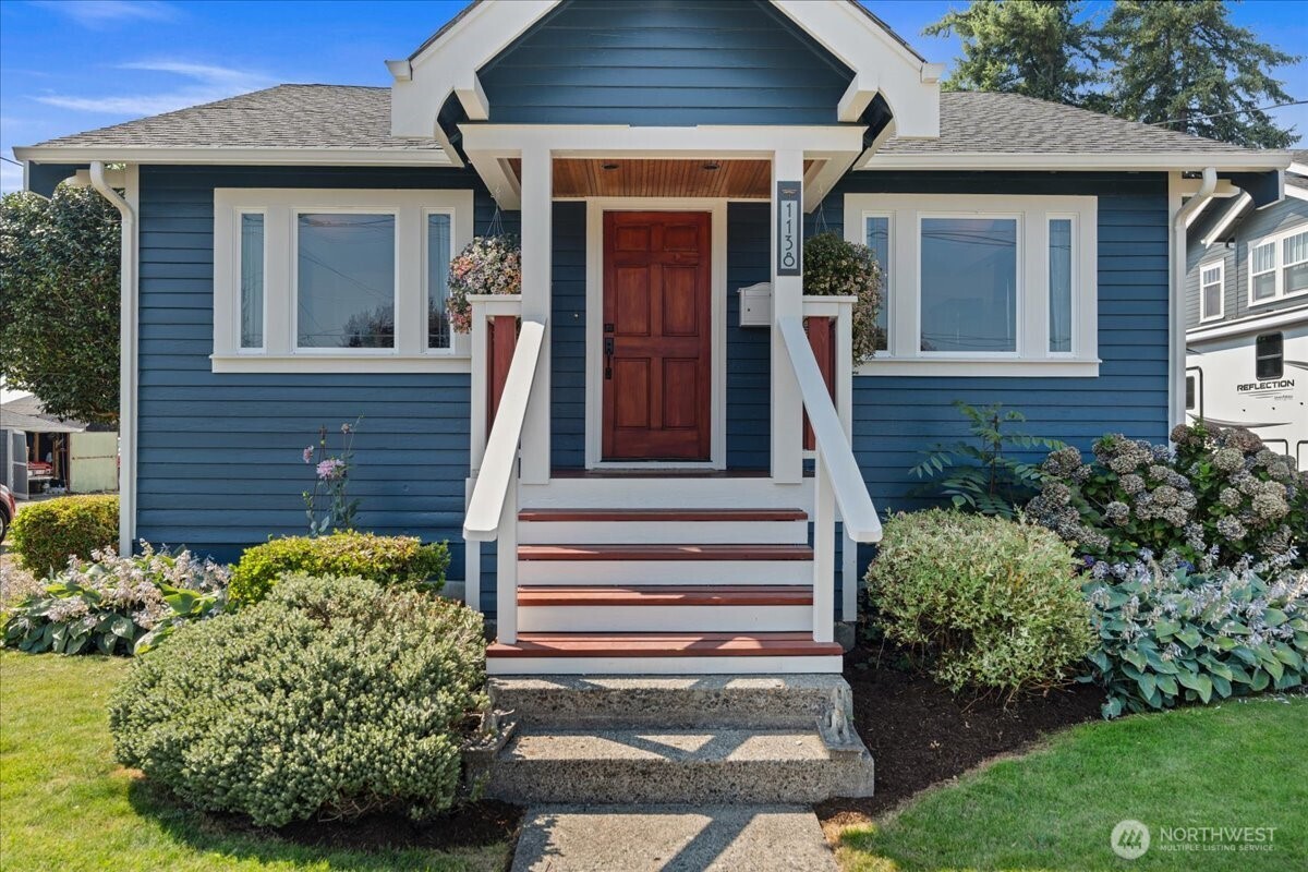 1138 Pioneer Street, Enumclaw, WA 98022, photo 2 of 3