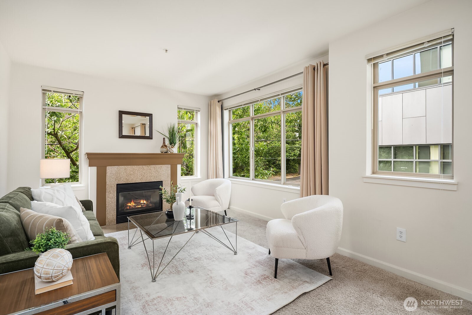 1000 Aurora Avenue N #311, Seattle, WA 98109, photo 2 of 30