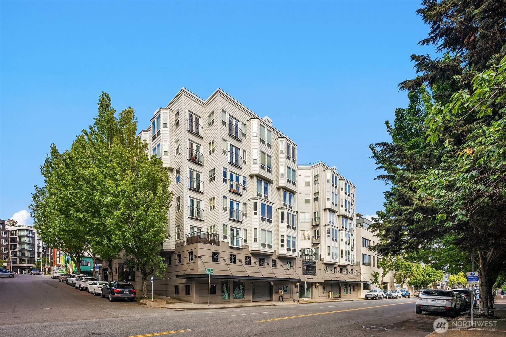 3028 Western Avenue #501, Seattle, WA 98121, photo 2 of 31