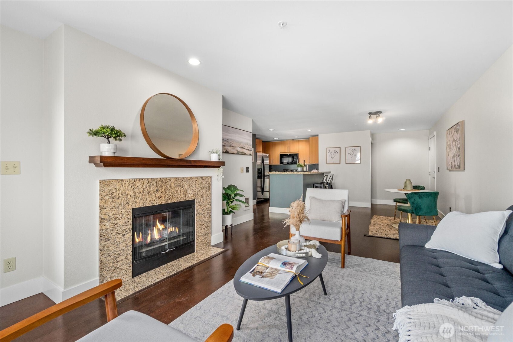 3202 SW Avalon Way #303