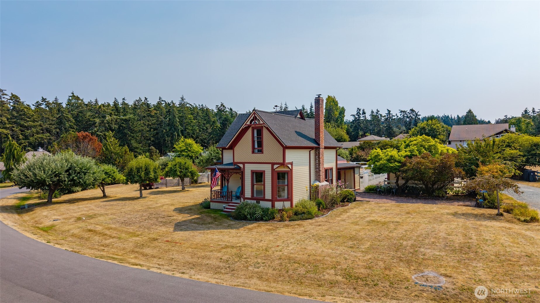 1209 NE Leisure Street