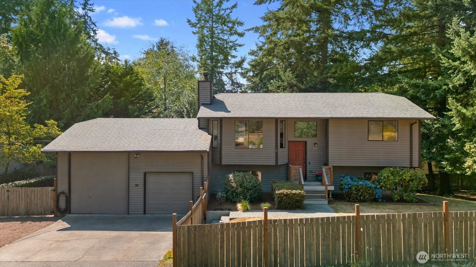 1511 N Lake Stickney Drive
