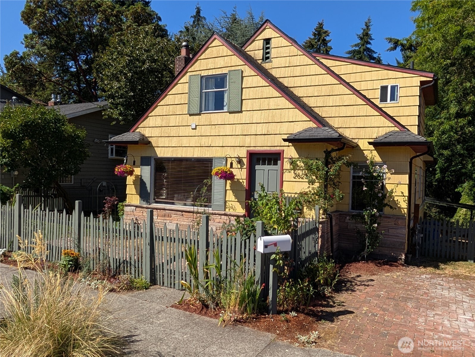 2623 39th Avenue SW