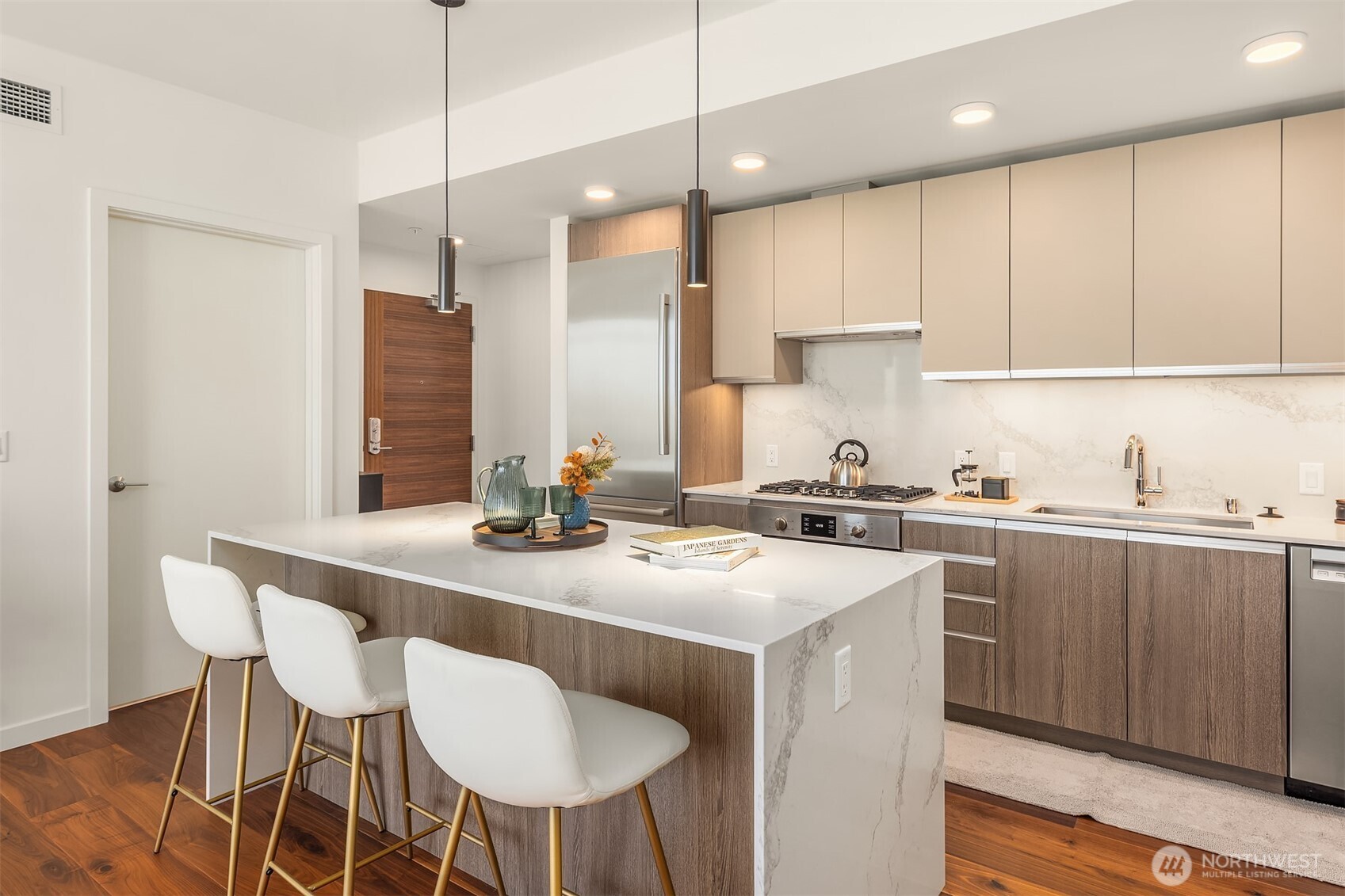 800 Columbia Street #2609, Seattle, WA 98104, photo 3 of 40