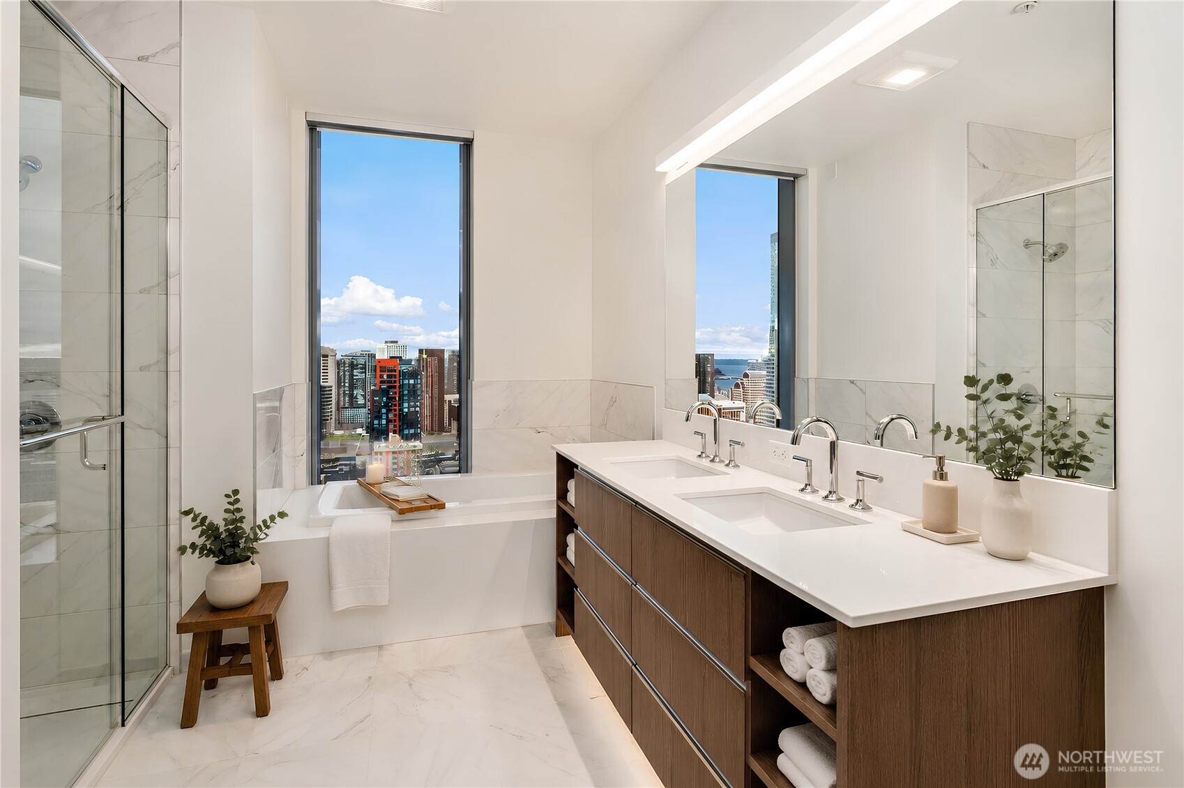 800 Columbia Street #3605, Seattle, WA 98104, photo 5 of 38