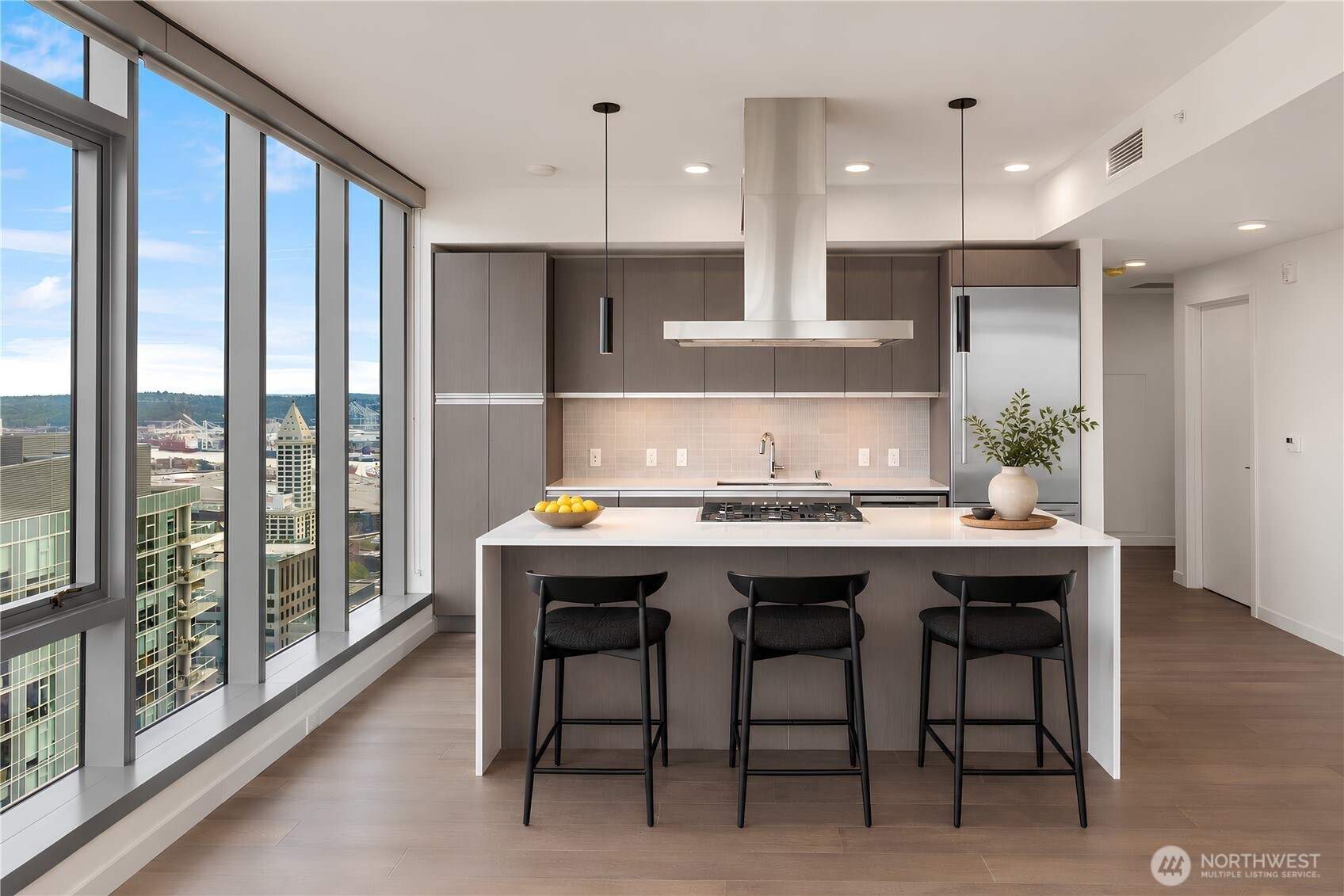 800 Columbia Street #2906, Seattle, WA 98104, photo 2 of 40