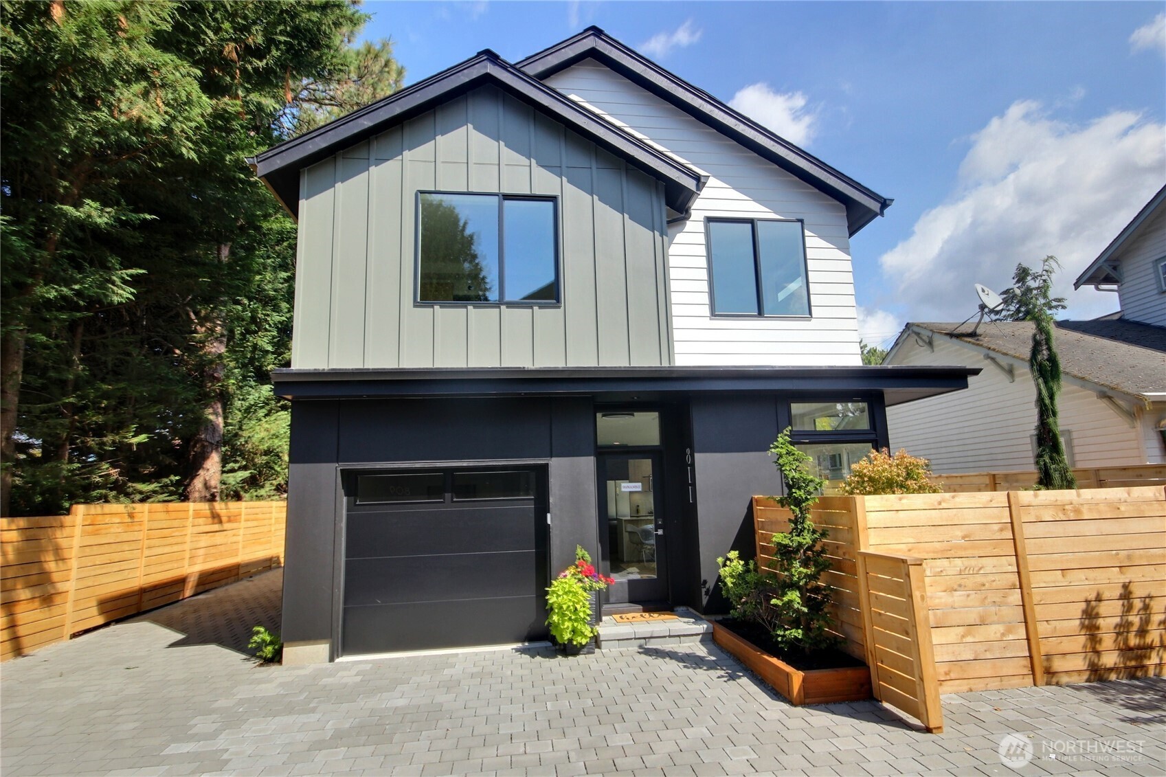 811 NE 90th Street
