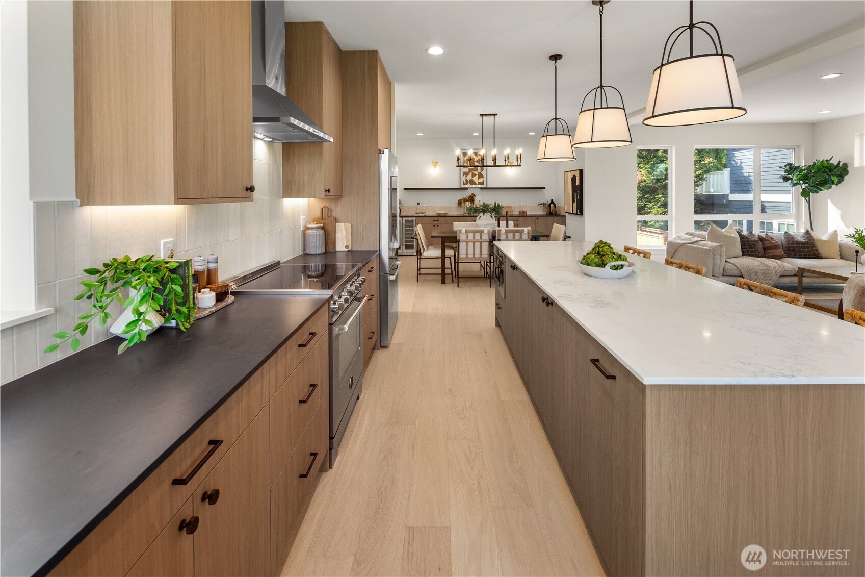 613 18th Avenue E, Seattle, WA 98112, photo 5 of 34