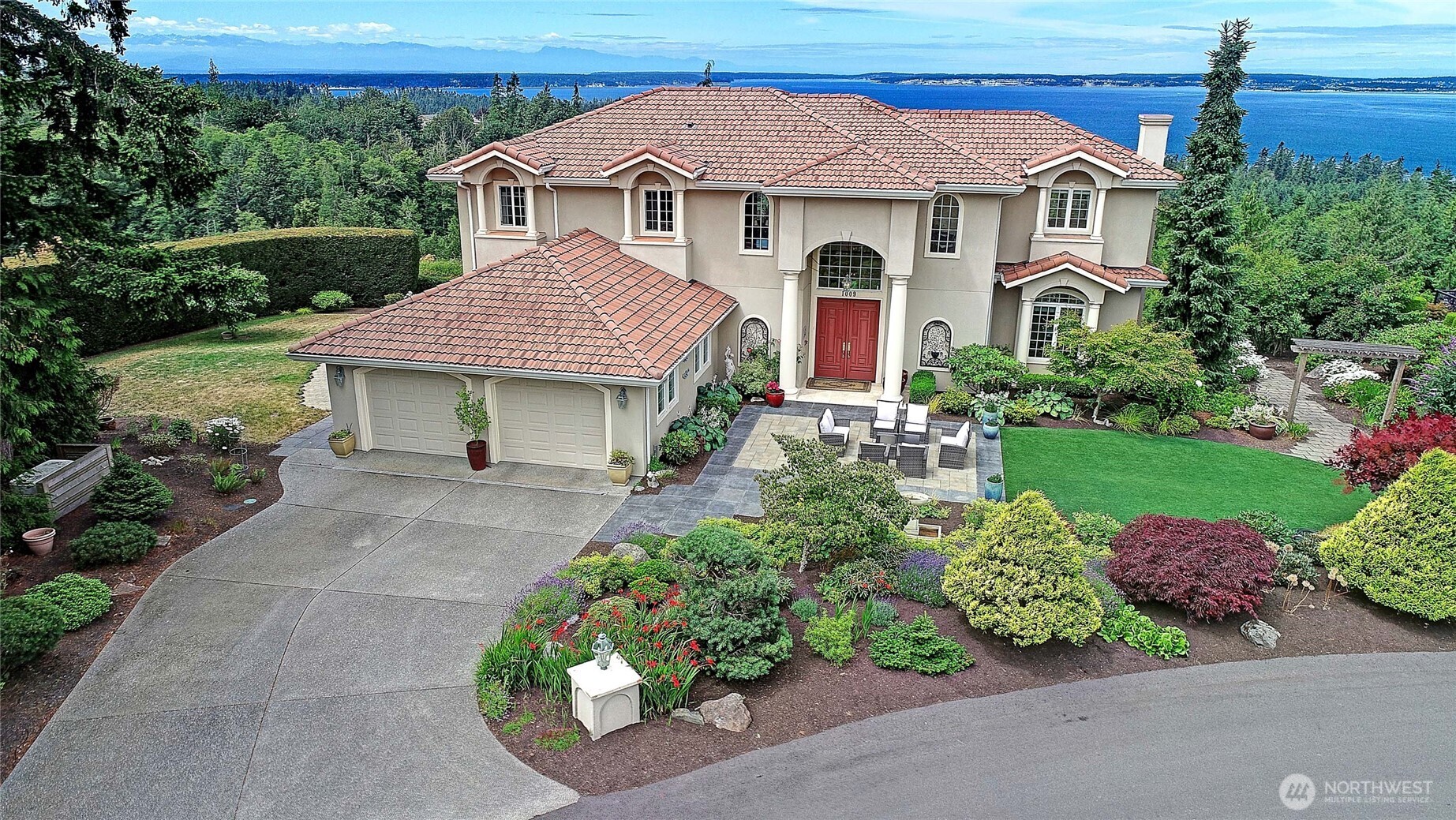 1009 Kingswood Drive
