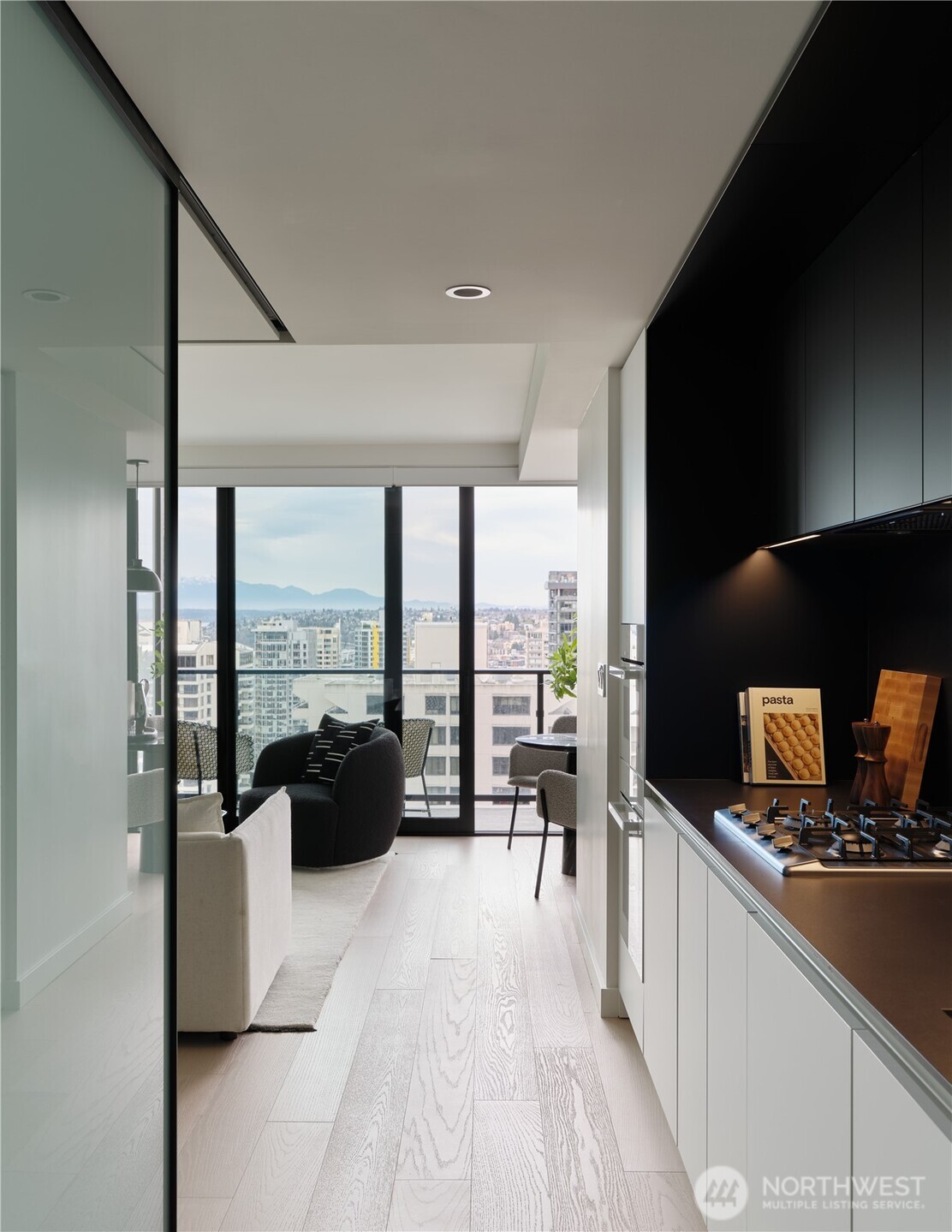 300 Virginia Street #2911, Seattle, WA 98101, photo 2 of 6