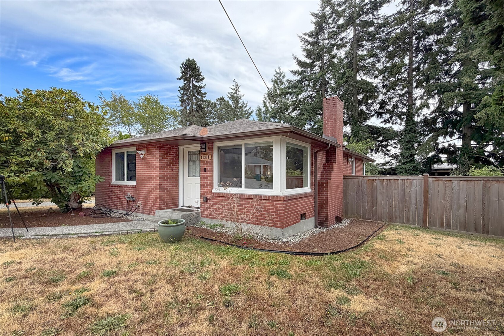 11310 5th Avenue NE