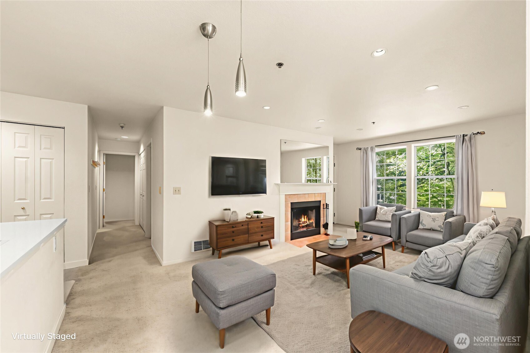 2540 118th Avenue SE #202, Bellevue, WA 98005, photo 2 of 3