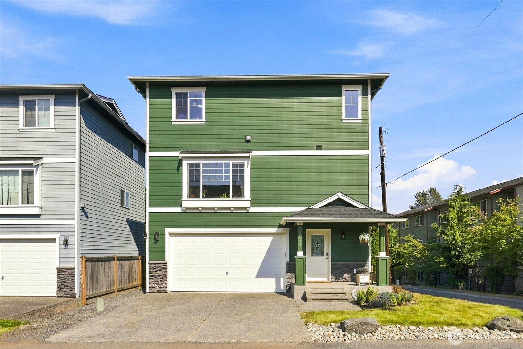 1011 94th Drive NE