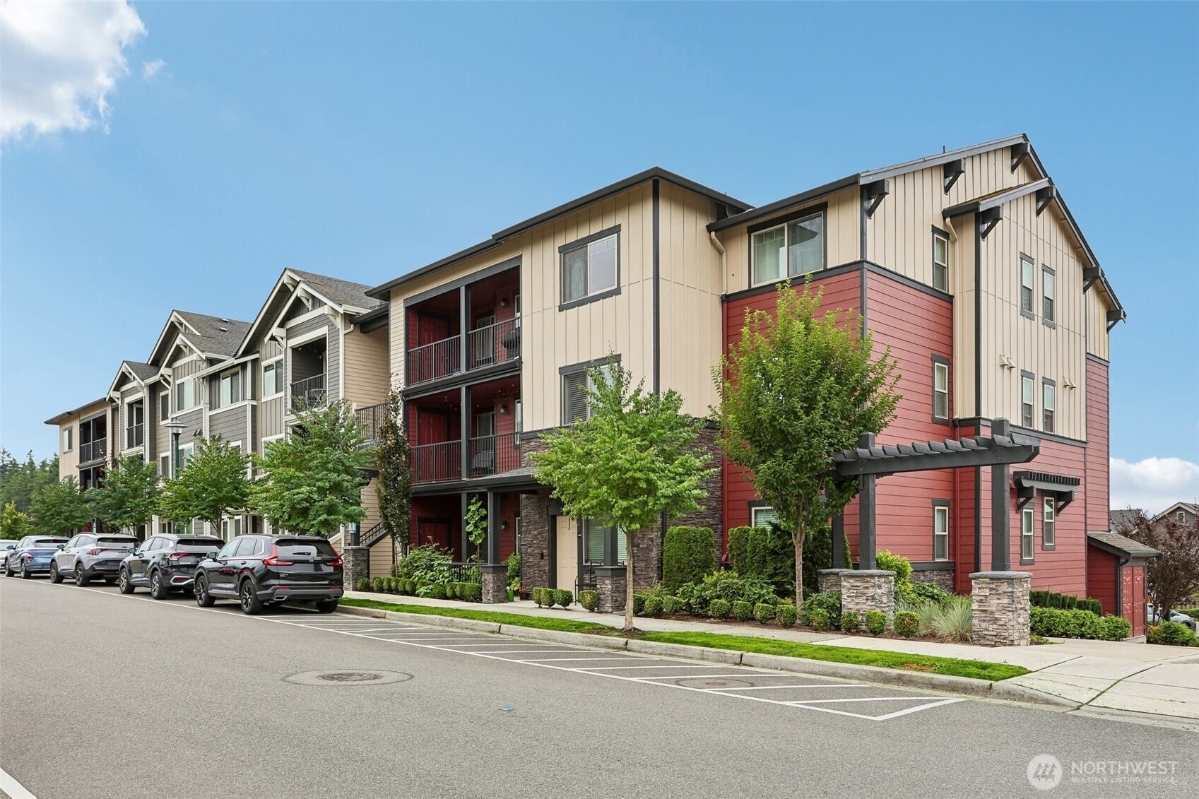 921 Westridge Way NE #304