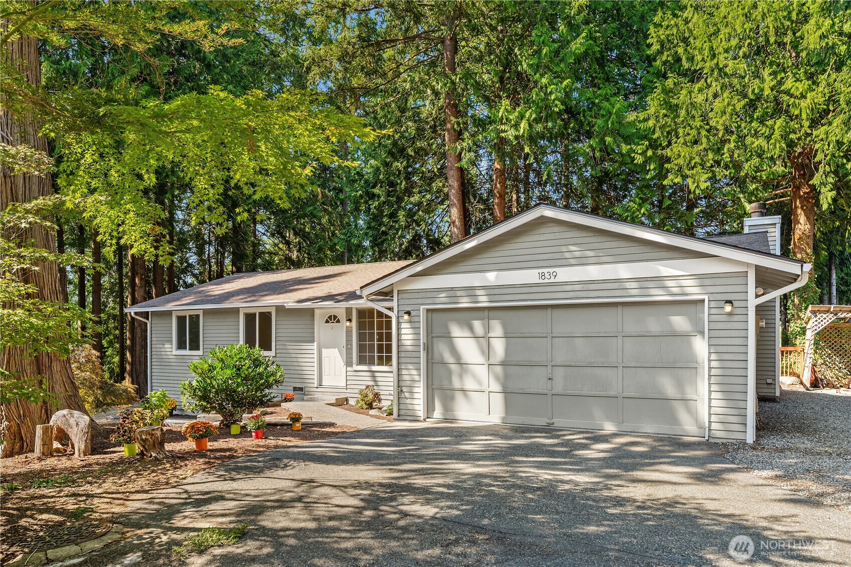 1839 225th Place NE