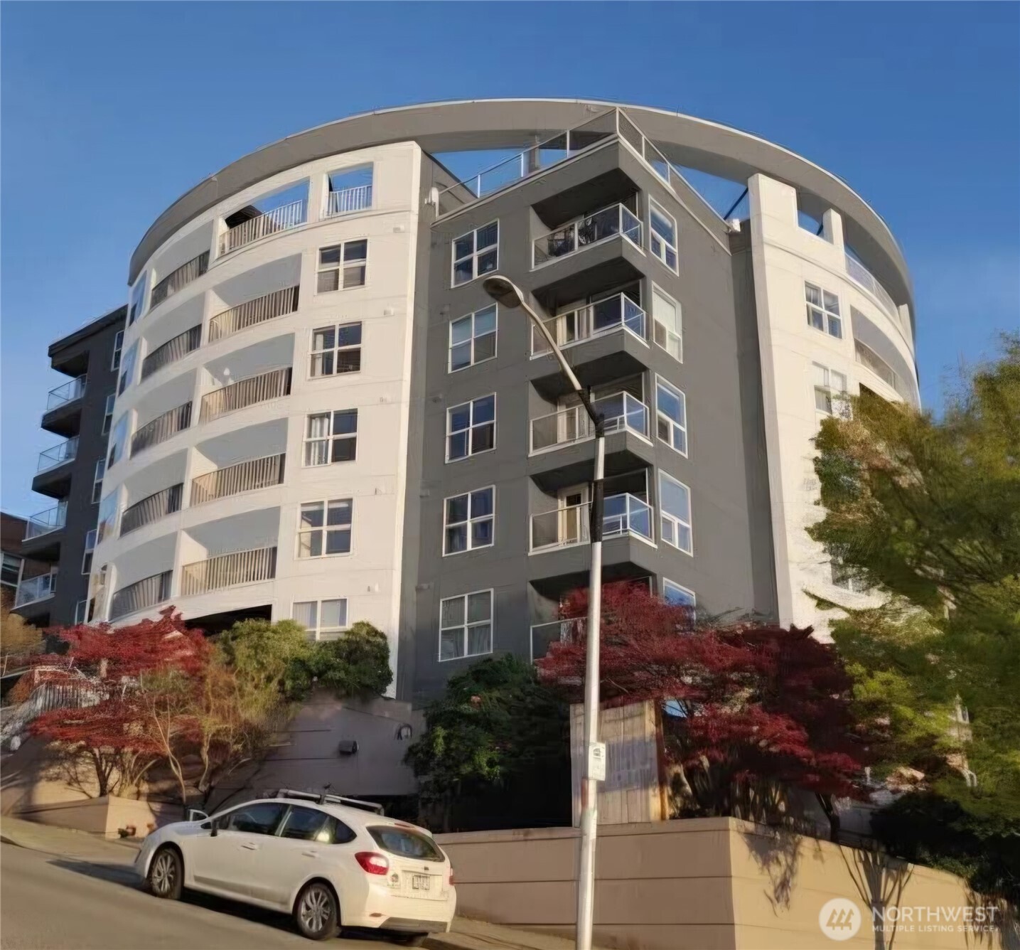 530 Melrose Avenue E #705