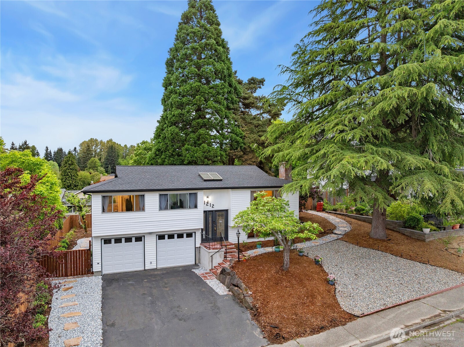 11212 NE 145th Street, Kirkland, WA 98034, photo 3 of 3