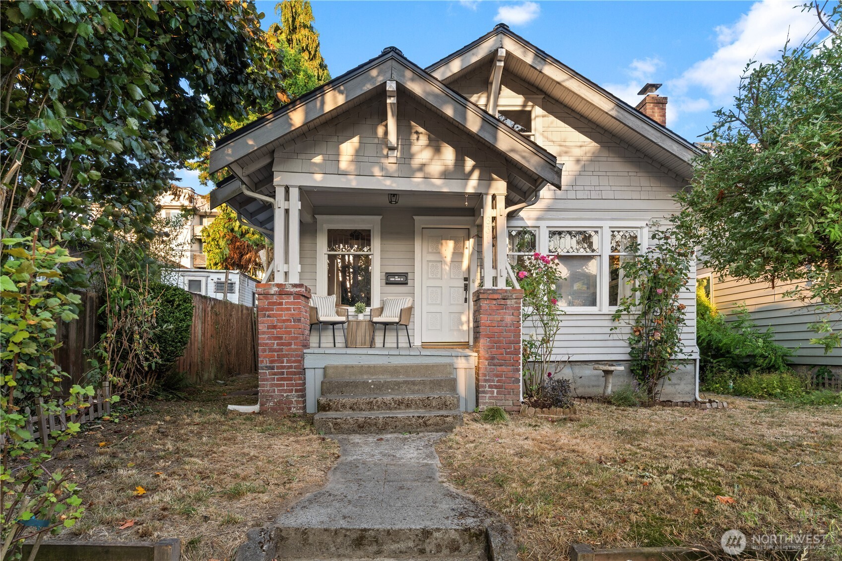 631 N Steele Street