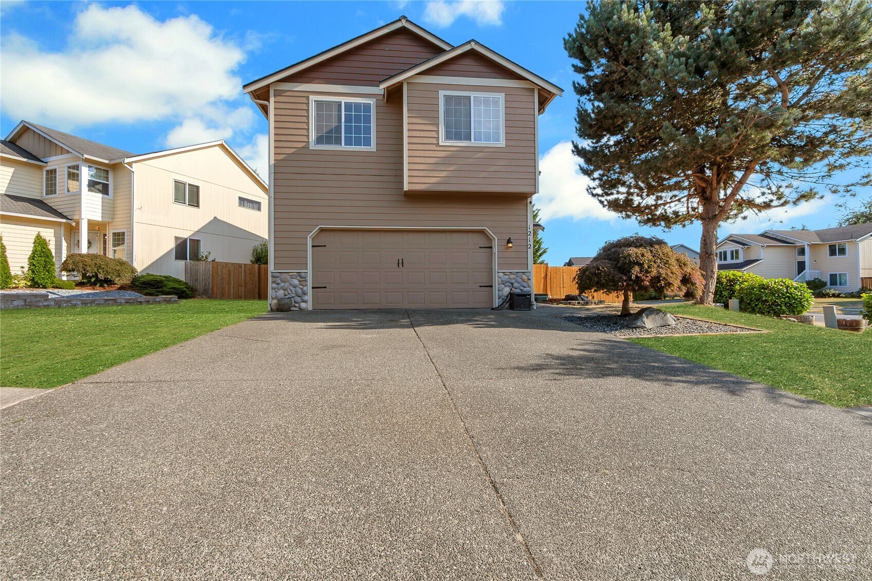 1212 192nd Street Ct E, Spanaway, WA 98374, photo 2 of 2