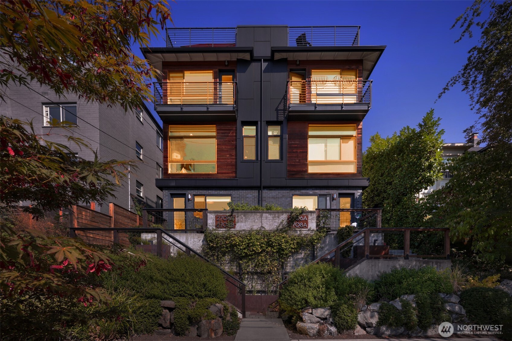 2708 Franklin Avenue E #B