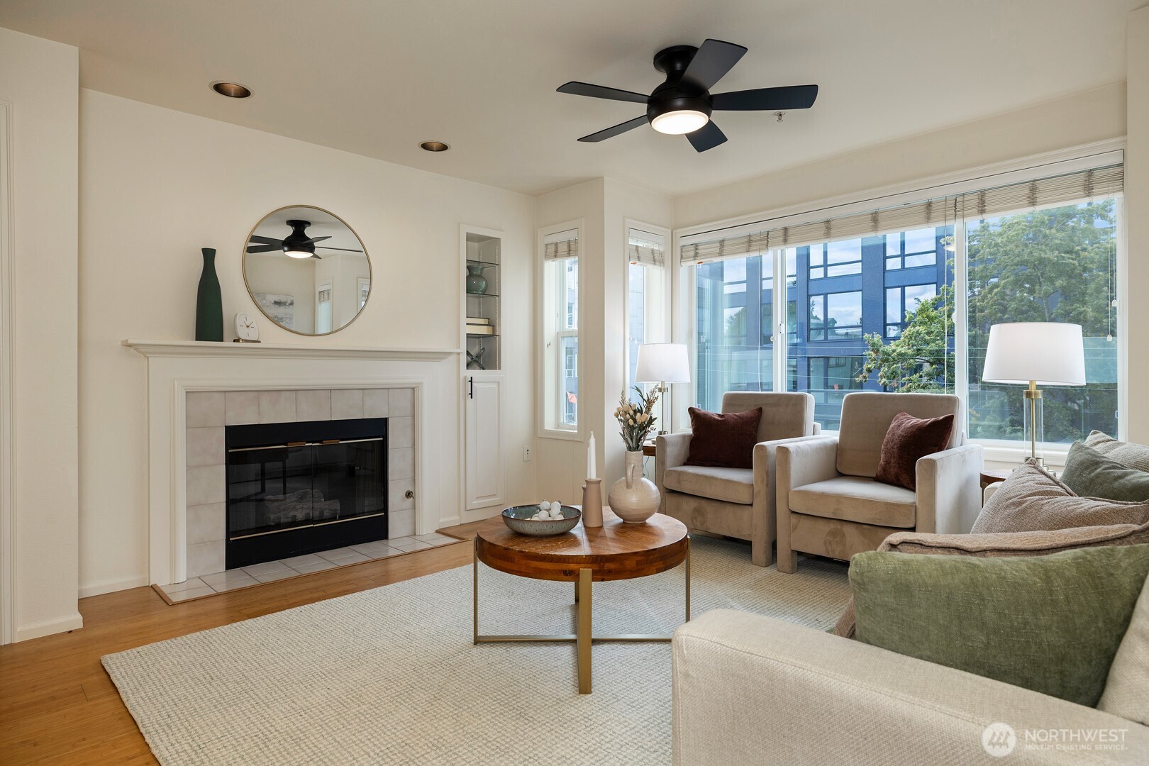1762 NW 57th Street #403, Seattle, WA 98107, photo 2 of 2