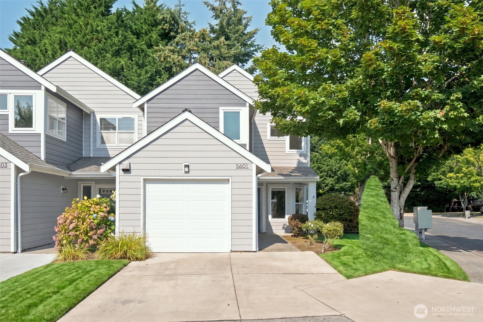 5601 N Grove Drive, Mukilteo, WA 98275, photo 2 of 2