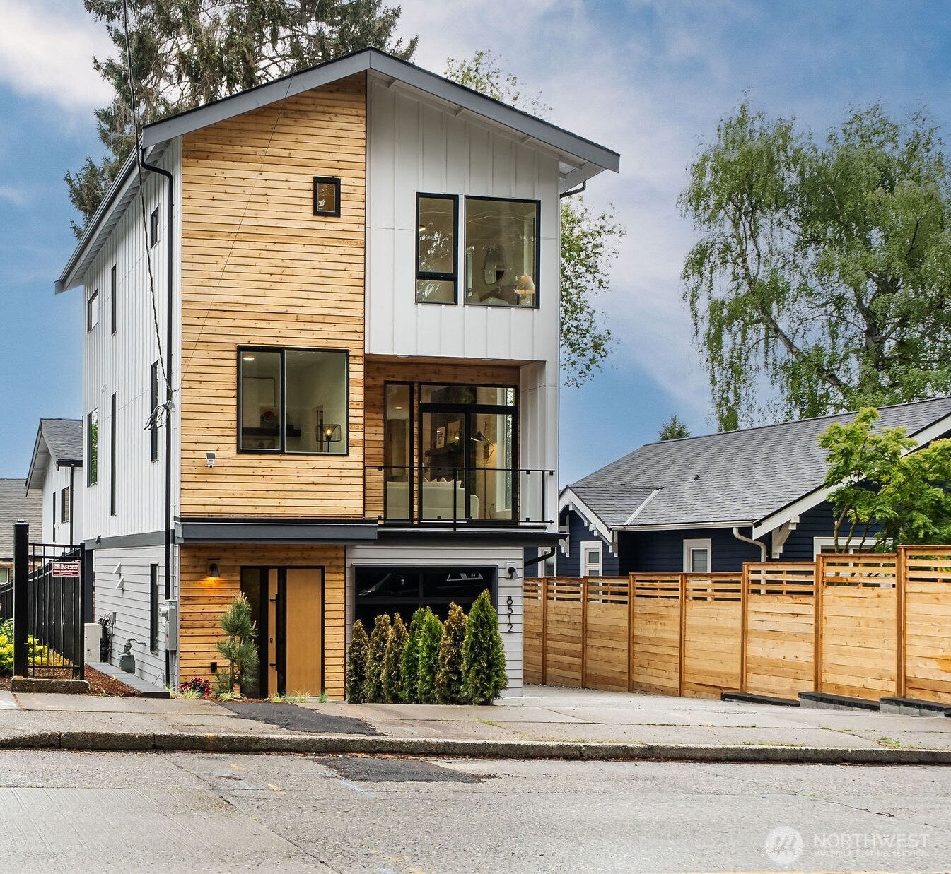 8512 15th Avenue NE
